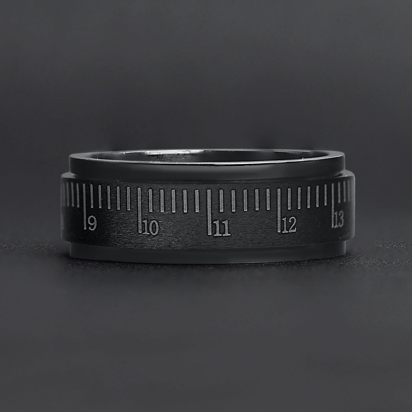 Black Ruler Spinner Ring